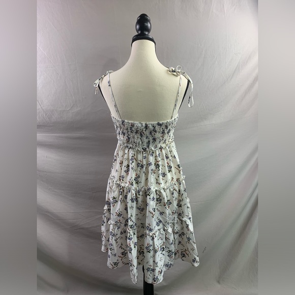 White Ditsy Floral Ruffle Hem Dress - Picture 8 of 8